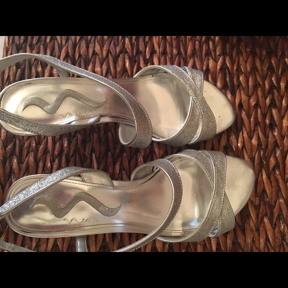 High heel sandals